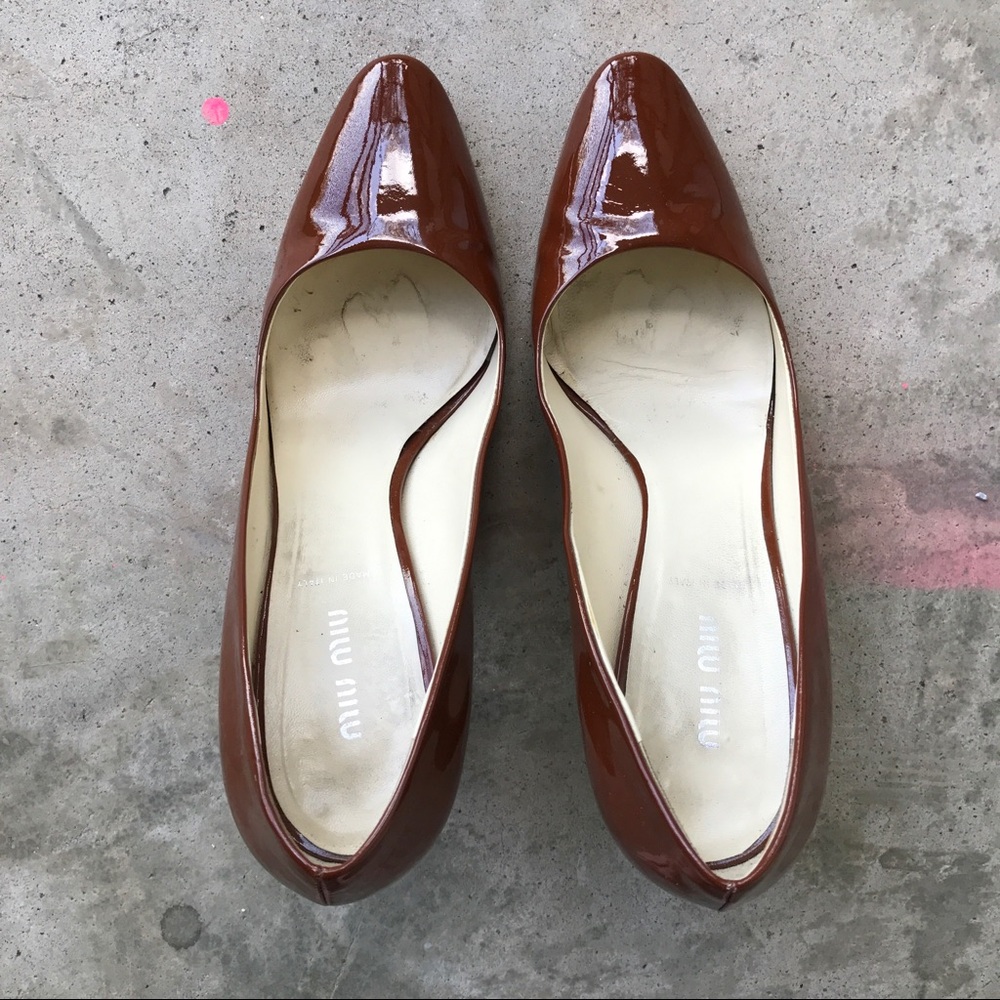 Miu Miu Brown Patent Leather Heels - Picture 4 of 7
